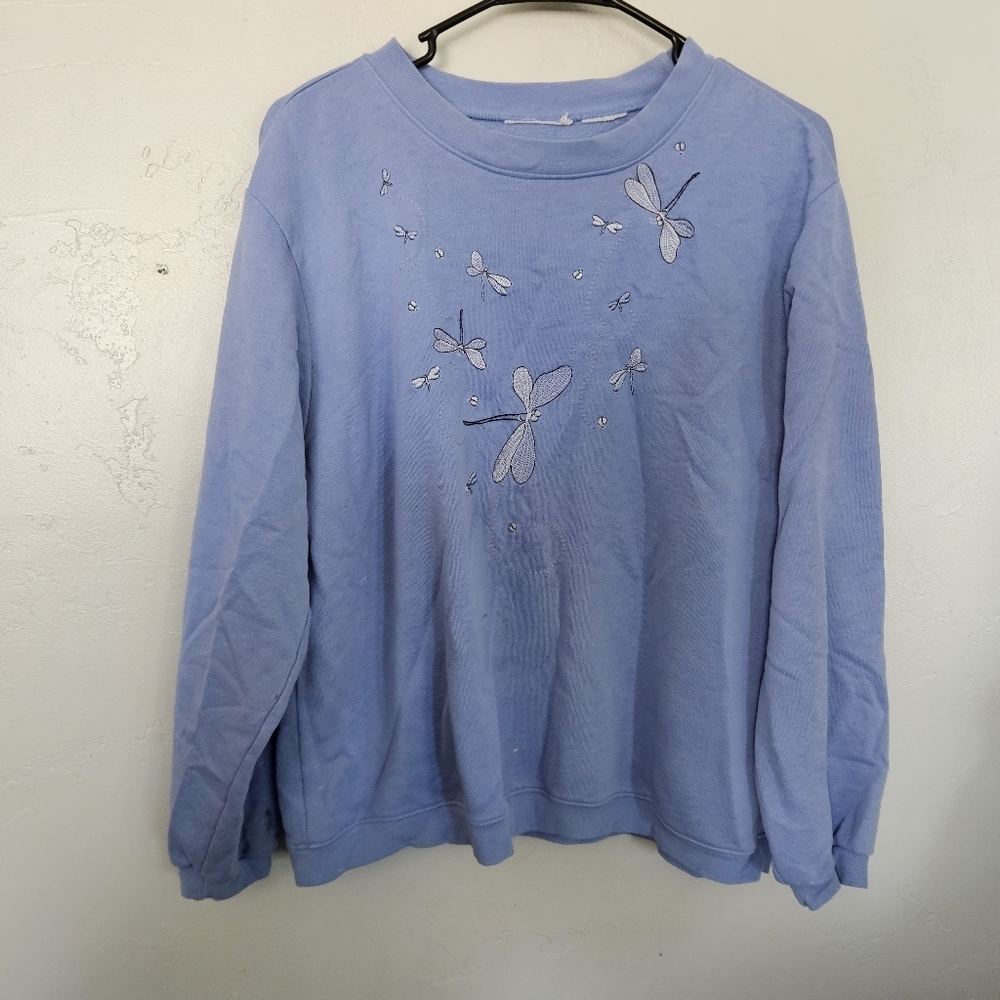 Vintage Women's Periwinkle Blue Sweatshirt Dragonfly Embroidery Fall Grandma Top
